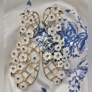 Nicola Bathie trellis earrings. Goldplated with Mother of flowers/blue crystals.